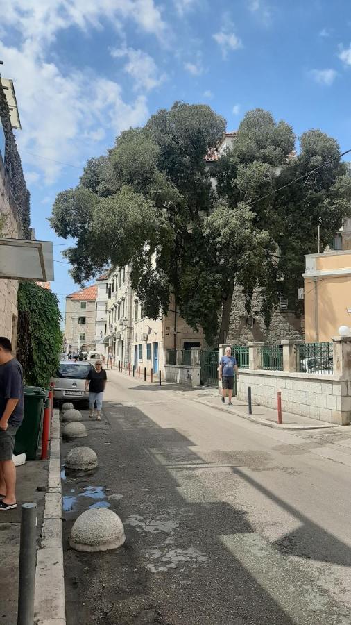 Apartament Splitska Varos Zewnętrze zdjęcie